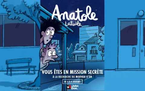L'escape game Anatole Latuile vous plonge dans une mission secrète pour retrouver le Morvox d'Or. Deux enfants intrigués observent la scène.