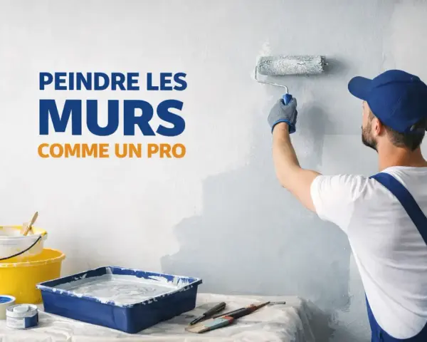Un peintre en combinaison bleue utilise un rouleau pour repeindre un mur en blanc. Des pots de peinture et des pinceaux sont disposés sur une table.